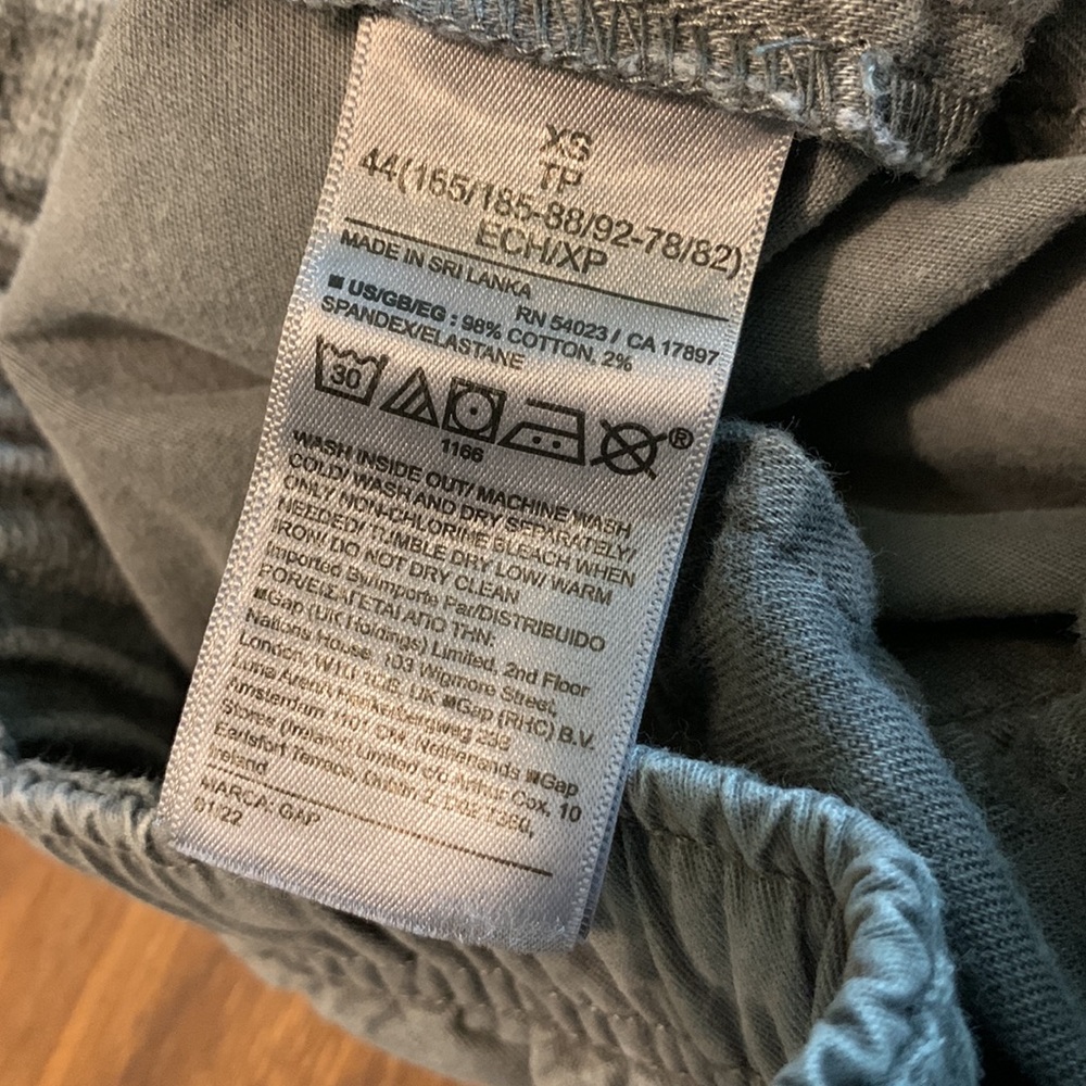 GAP 7" Easy Shorts With E-Waist - Picture 6 of 7
